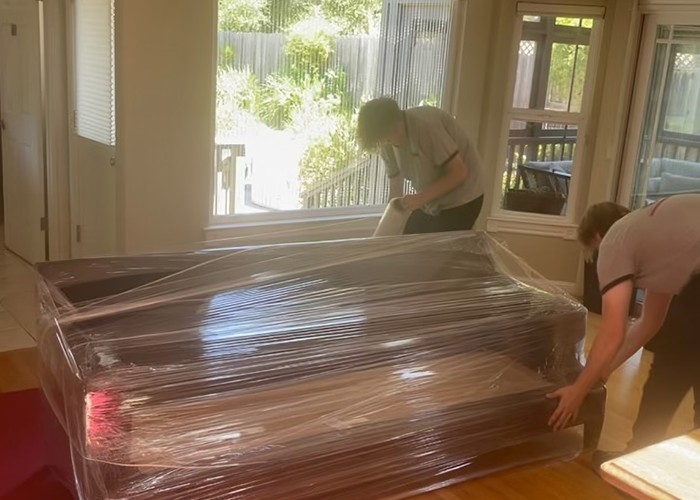What Happens Between Pickup and Delivery During a Long-Distance Move?